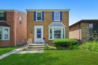 3628 N PIONEER Avenue, Chicago, IL 60634