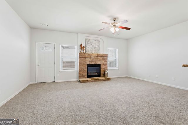 22 Valencia Lane, Newnan, GA 30263