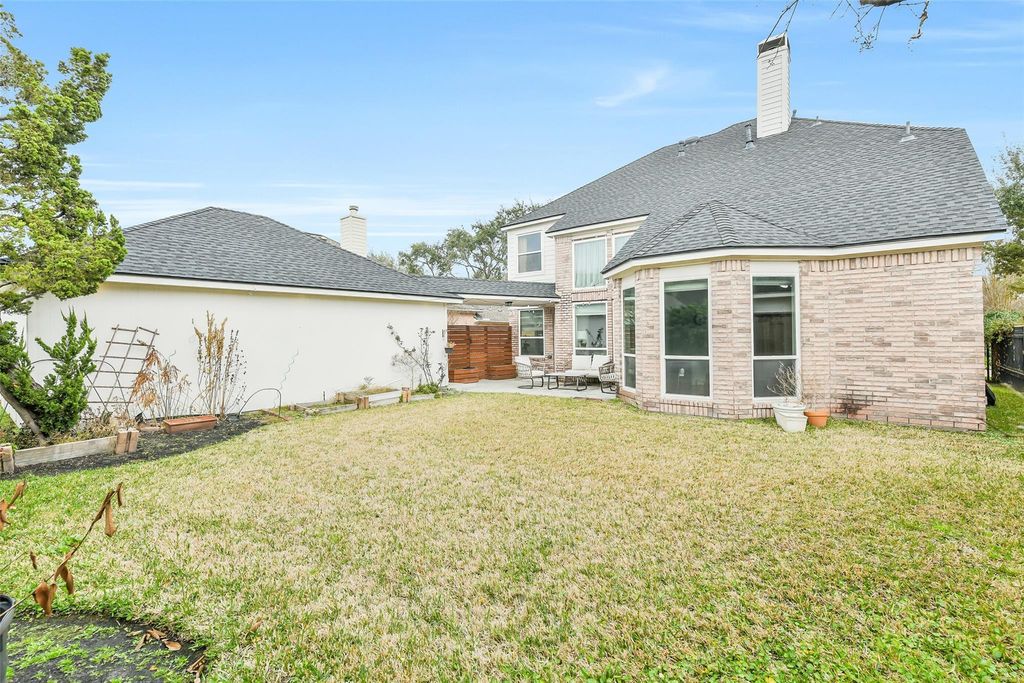 Image 32 of property listing at 3234 Shadowleaf Drive, Houston, TX 77082
