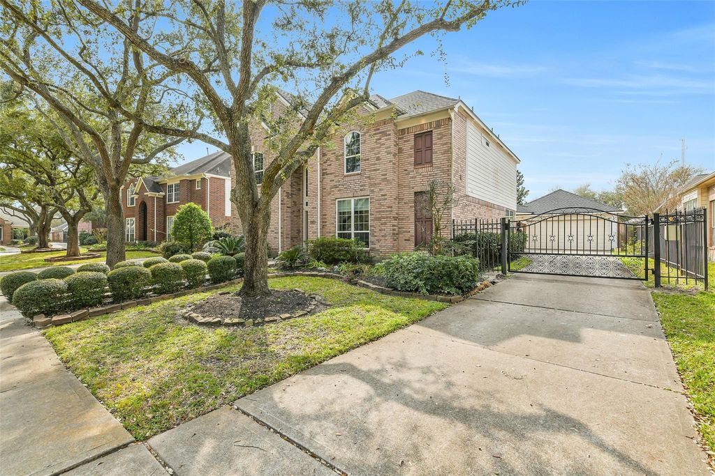 Image 35 of property listing at 3234 Shadowleaf Drive, Houston, TX 77082