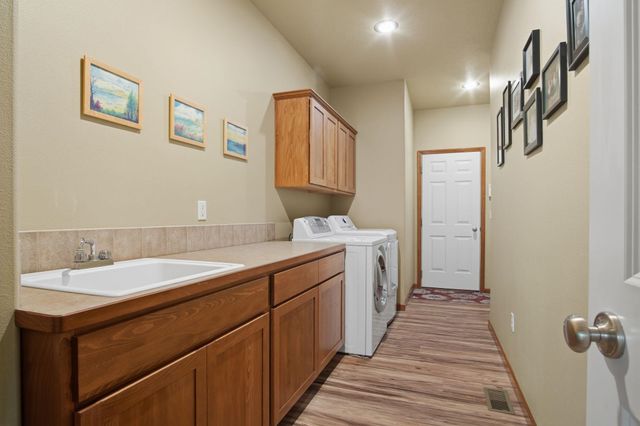703 E Golden Rd, Spokane, WA 99208