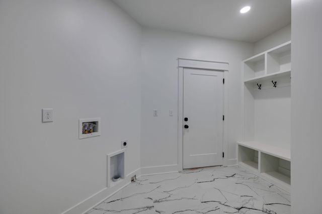 126 Dogwood Ct, Dickson, TN 37055