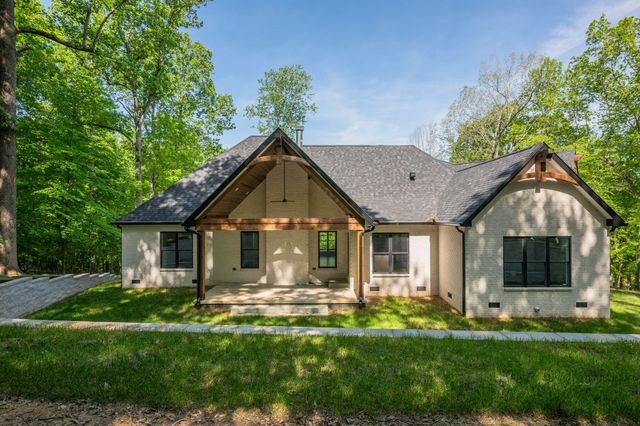 126 Dogwood Ct, Dickson, TN 37055