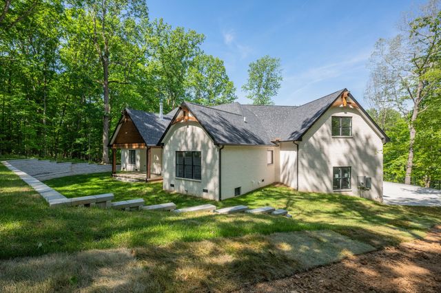 126 Dogwood Ct, Dickson, TN 37055