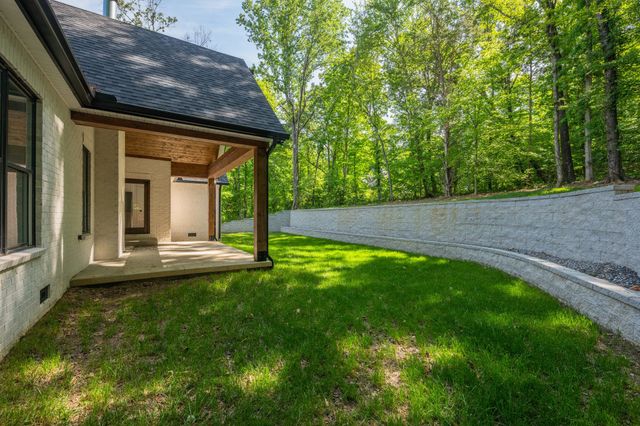 126 Dogwood Ct, Dickson, TN 37055