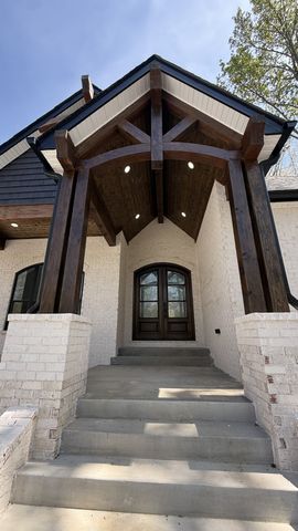 126 Dogwood Ct, Dickson, TN 37055