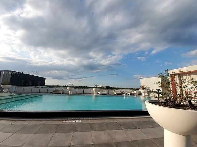 2000 Metropica Way 412, Sunrise, FL 33323