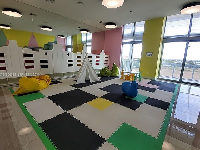 2000 Metropica Way 412, Sunrise, FL 33323