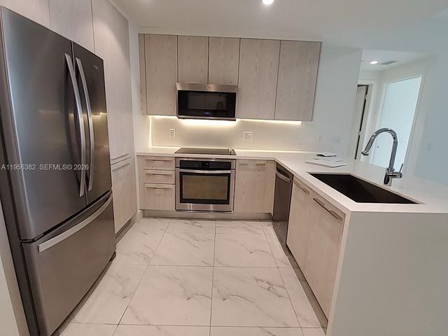 2000 Metropica Way 412, Sunrise, FL 33323