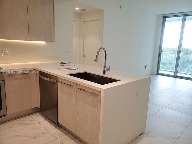 2000 Metropica Way 412, Sunrise, FL 33323