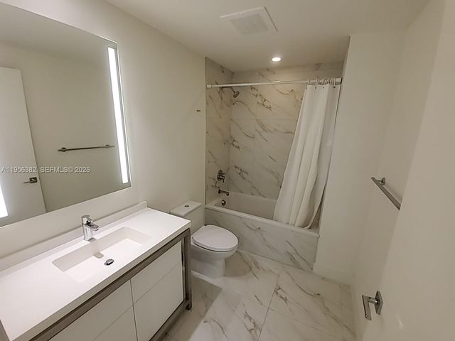 2000 Metropica Way 412, Sunrise, FL 33323