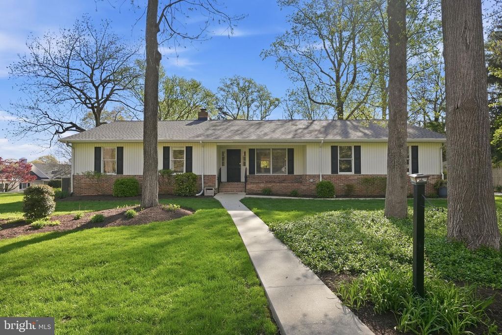 Image 1 of property listing at 28540 HOLDEN RD, Easton, MD 21601