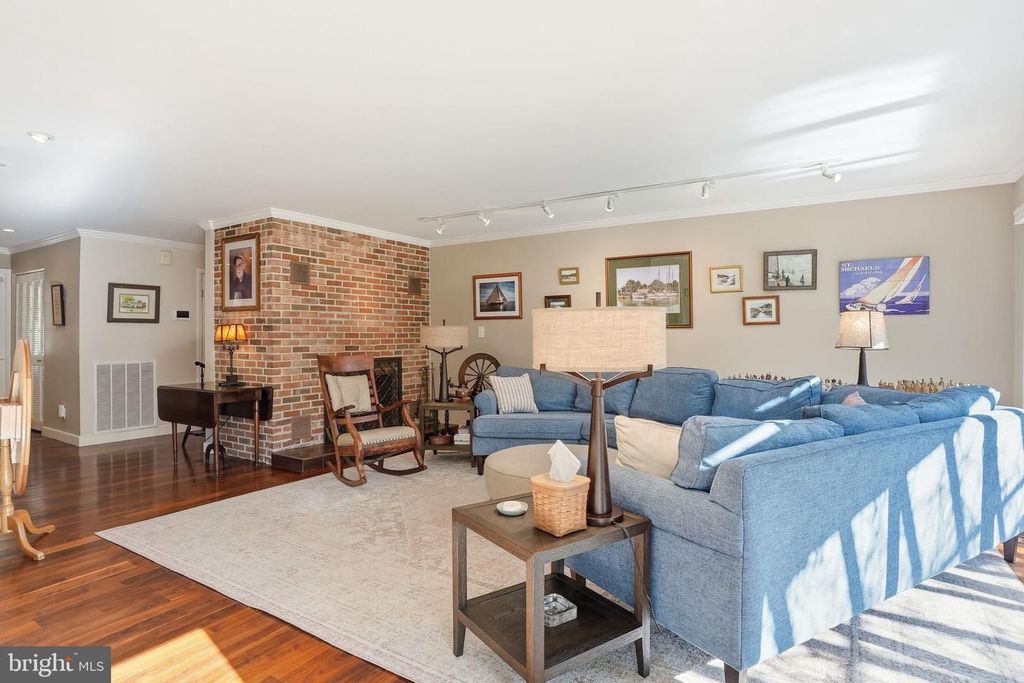 Image 12 of property listing at 28540 HOLDEN RD, Easton, MD 21601