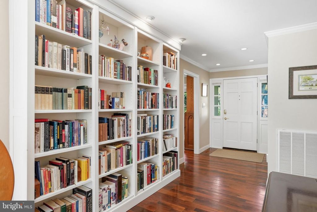 Image 18 of property listing at 28540 HOLDEN RD, Easton, MD 21601