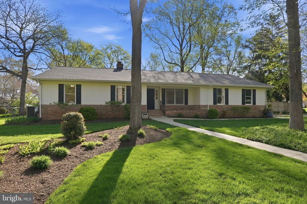 Image 2 of property listing at 28540 HOLDEN RD, Easton, MD 21601