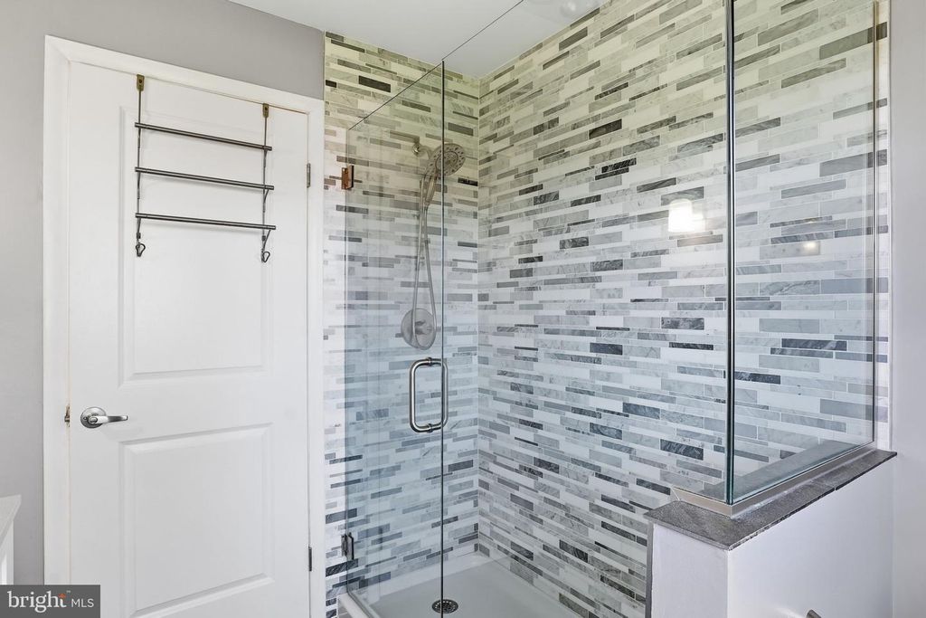 Image 23 of property listing at 28540 HOLDEN RD, Easton, MD 21601