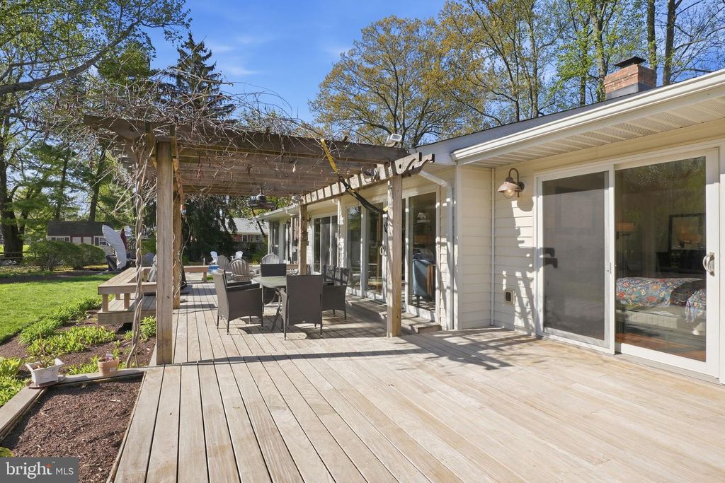 Image 37 of property listing at 28540 HOLDEN RD, Easton, MD 21601