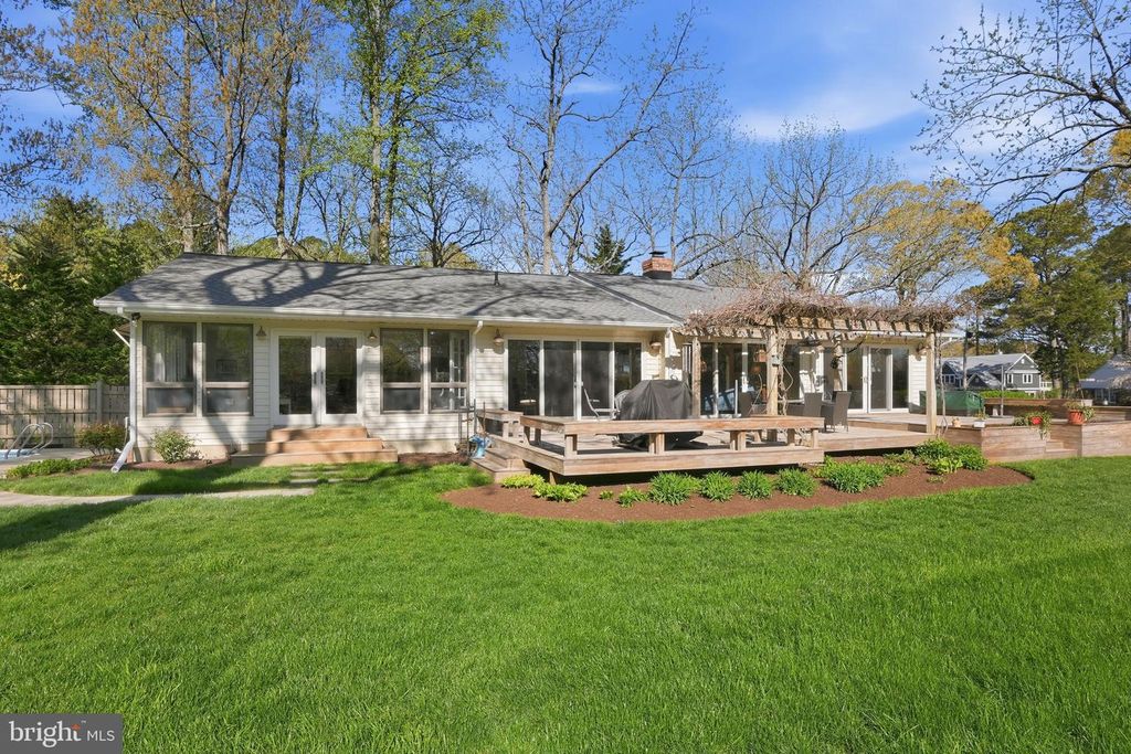 Image 5 of property listing at 28540 HOLDEN RD, Easton, MD 21601