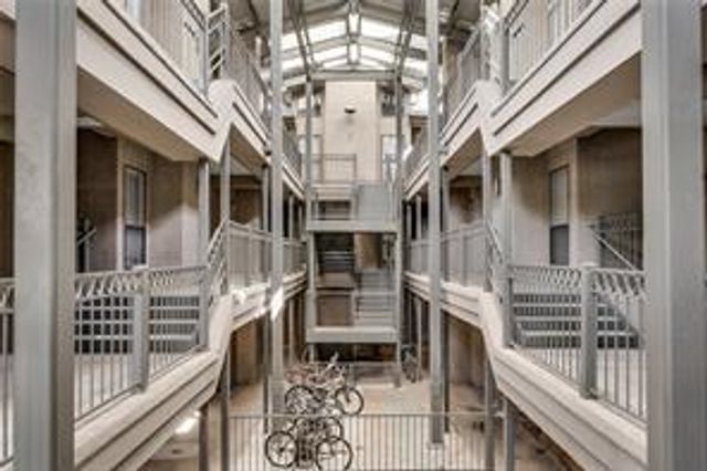 1906 Robbins PL 308, Austin, TX 78705