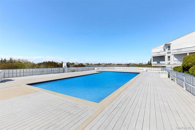 250 Dune Road 119, Westhampton Beach, NY 11978