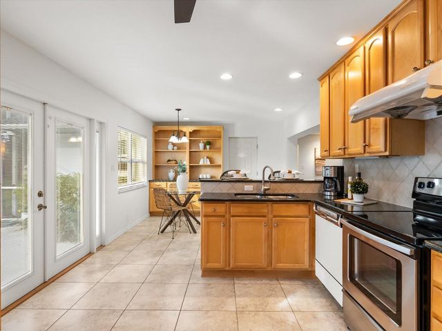 300 SWEETWATER BAY COURT, Longwood, FL 32779