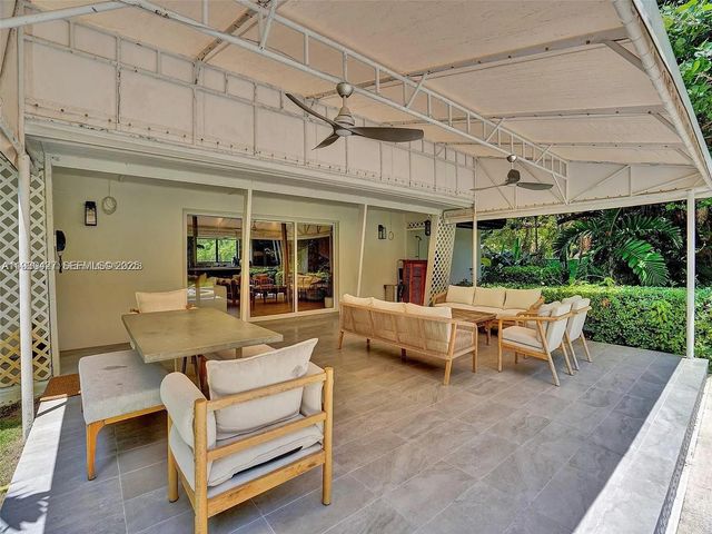 5705 SW 60th Ave NA, South Miami, FL 33143