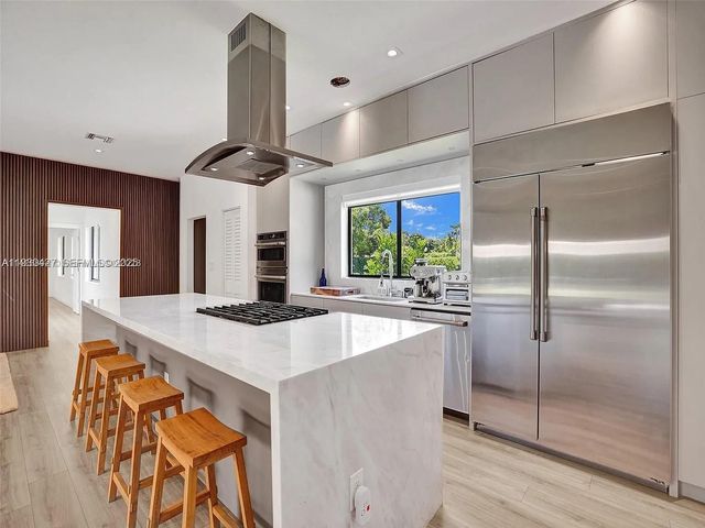 5705 SW 60th Ave NA, South Miami, FL 33143