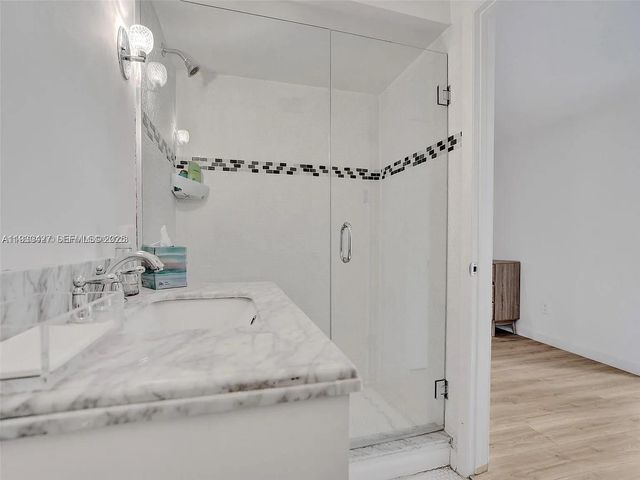 5705 SW 60th Ave NA, South Miami, FL 33143