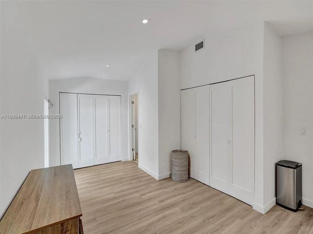 5705 SW 60th Ave NA, South Miami, FL 33143