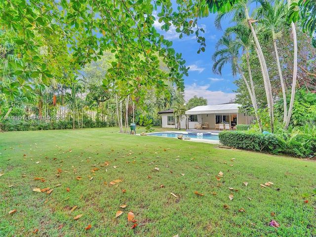 5705 SW 60th Ave NA, South Miami, FL 33143