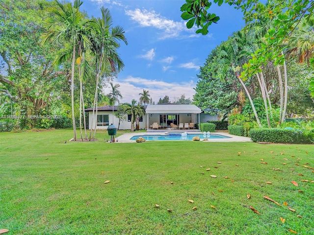 5705 SW 60th Ave NA, South Miami, FL 33143