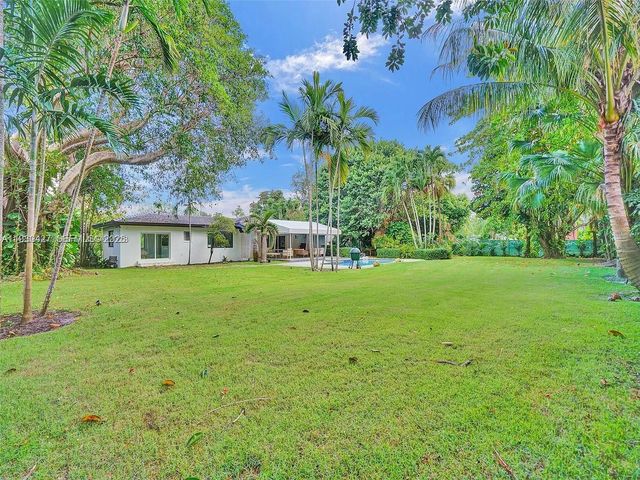 5705 SW 60th Ave NA, South Miami, FL 33143