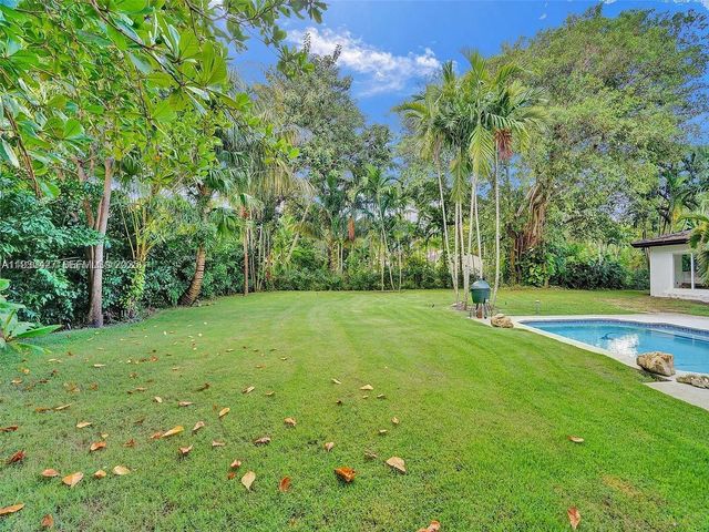 5705 SW 60th Ave NA, South Miami, FL 33143