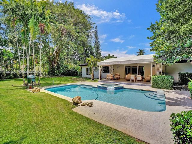 5705 SW 60th Ave NA, South Miami, FL 33143