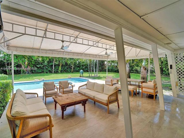 5705 SW 60th Ave NA, South Miami, FL 33143