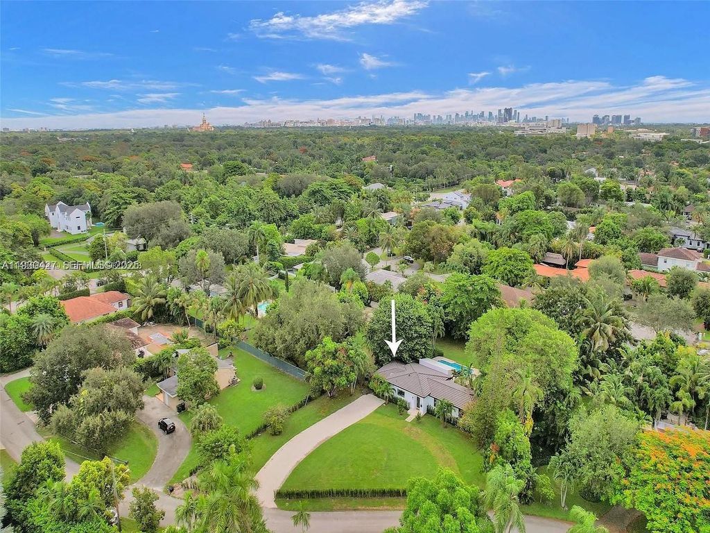 5705 SW 60th Ave NA, South Miami, FL 33143