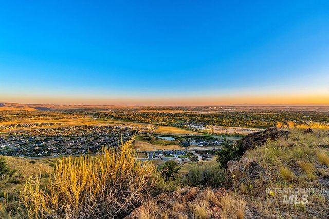 3572 E Asteroid Ct, Boise, ID 83712