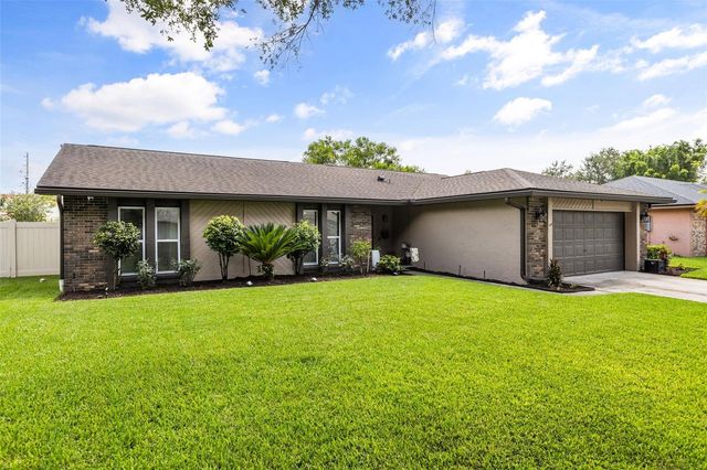 8736 LARWIN LANE, Orlando, FL 32817