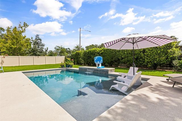 8736 LARWIN LANE, Orlando, FL 32817