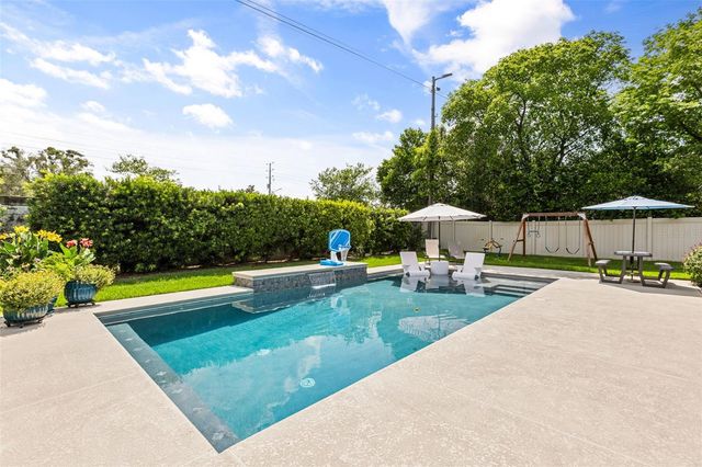 8736 LARWIN LANE, Orlando, FL 32817