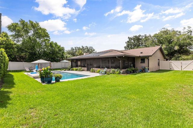 8736 LARWIN LANE, Orlando, FL 32817