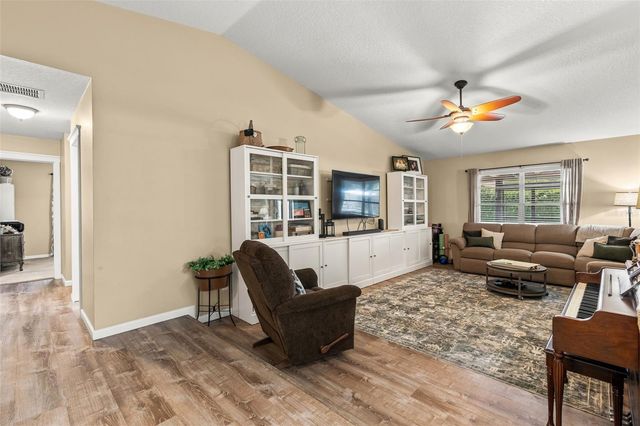 8736 LARWIN LANE, Orlando, FL 32817