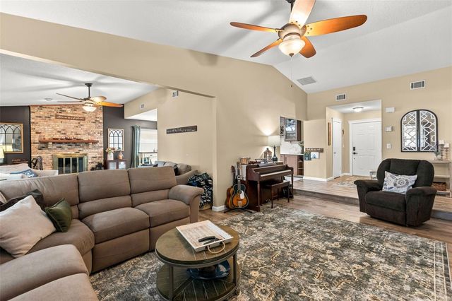 8736 LARWIN LANE, Orlando, FL 32817