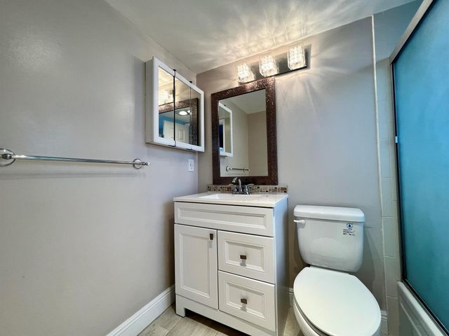 18 Andover A, West Palm Beach, FL 33417