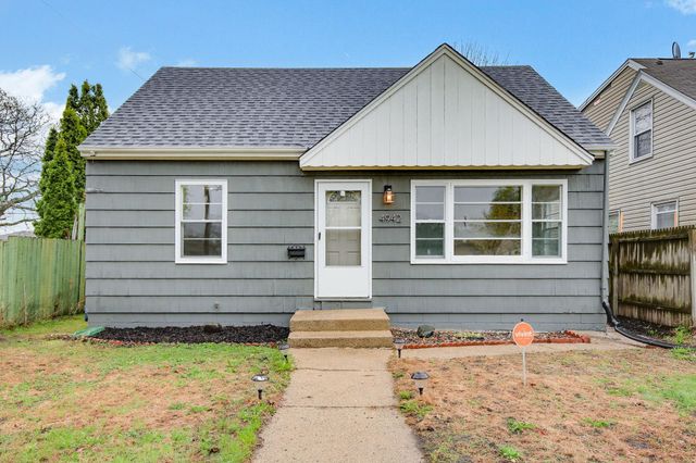 4942 Penn Avenue N, Minneapolis, MN 55430