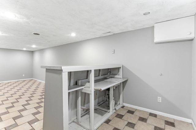 4942 Penn Avenue N, Minneapolis, MN 55430