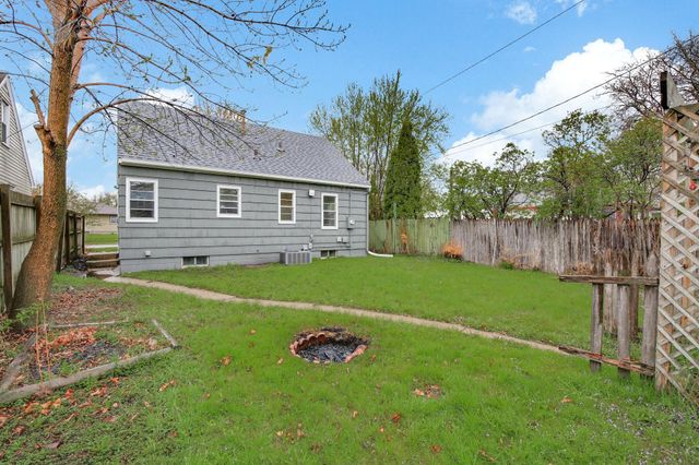 4942 Penn Avenue N, Minneapolis, MN 55430