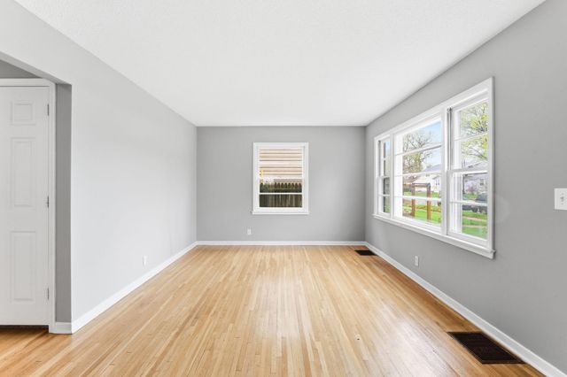 4942 Penn Avenue N, Minneapolis, MN 55430