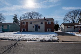 71 CAMBRIDGE Lane, Glendale Heights, IL 60139