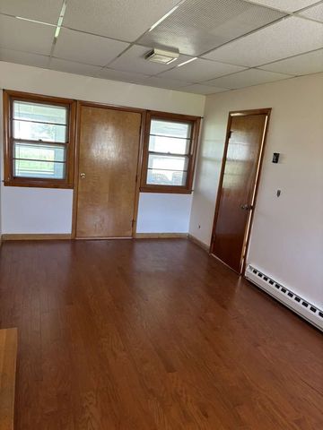 38 Cora Ave, Chicopee, MA 01013